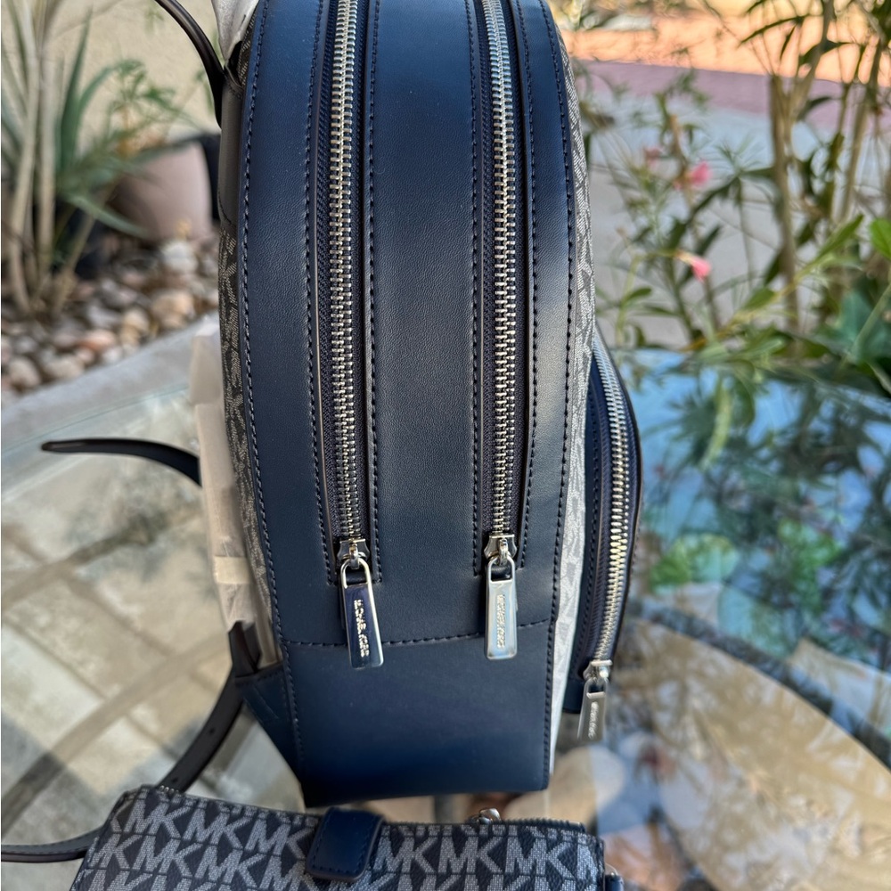 Set of Michael Kors Monogram Backpack and Wallet Set in Navy white ombre - Picture 6 of 11